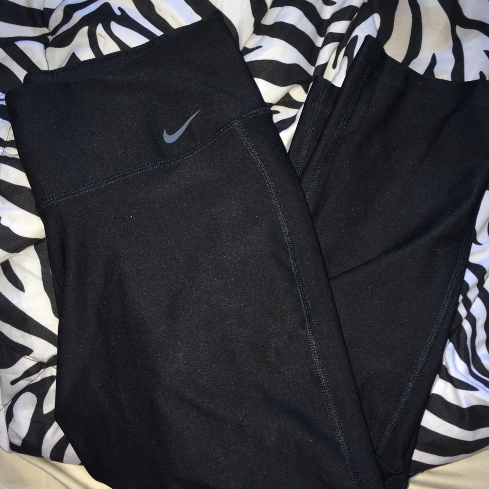 Nike crop leggings