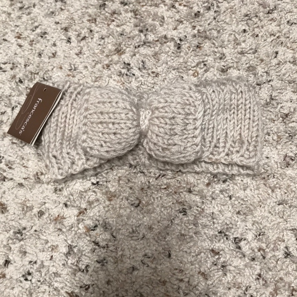Francesca’s beige ear warmer