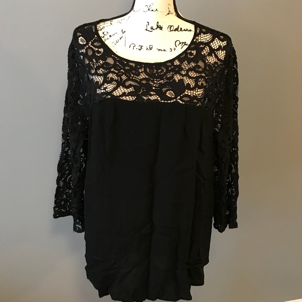 NWT Lace Detail Top