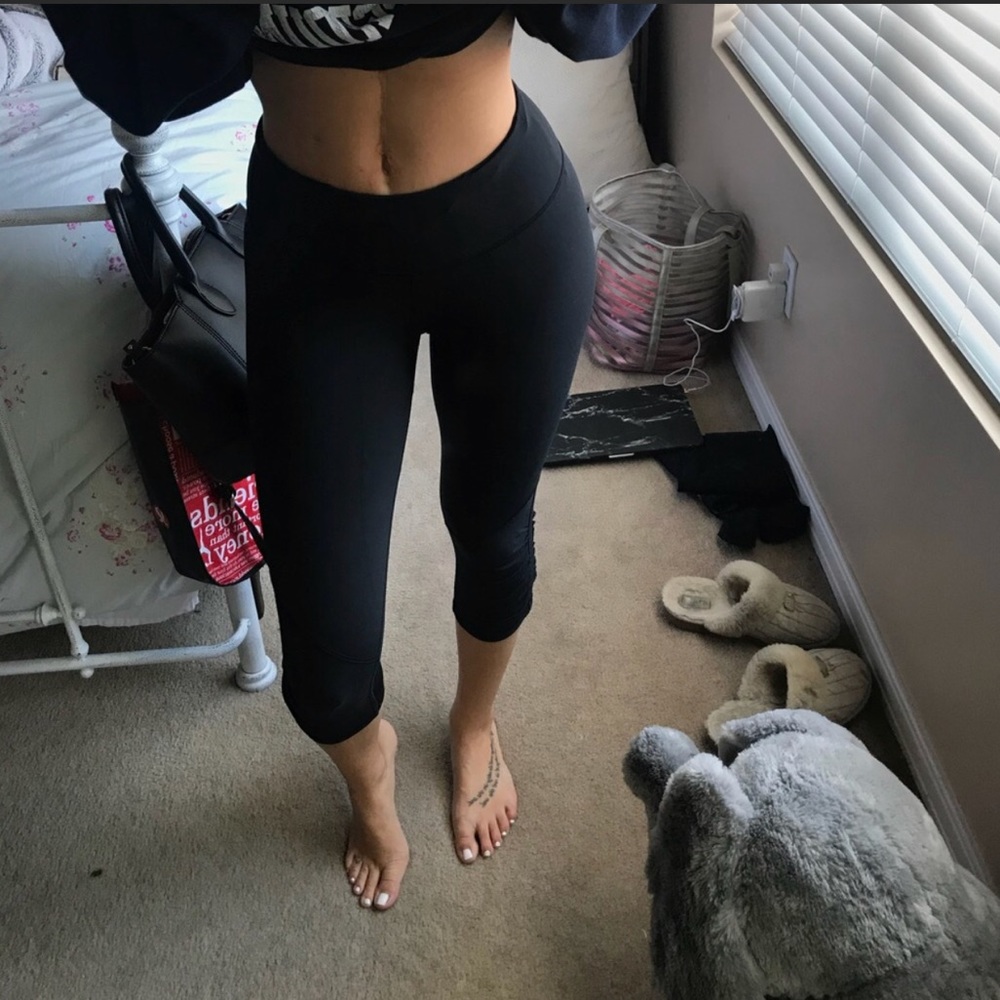 Lululemon crop leggings