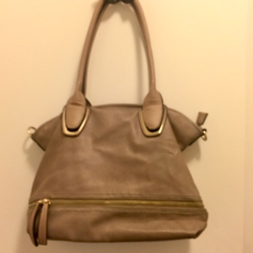 Purse - Picture 1 of 1