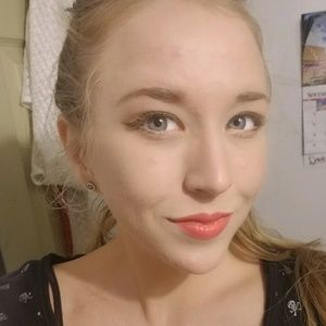 Meet your Posher, Kara