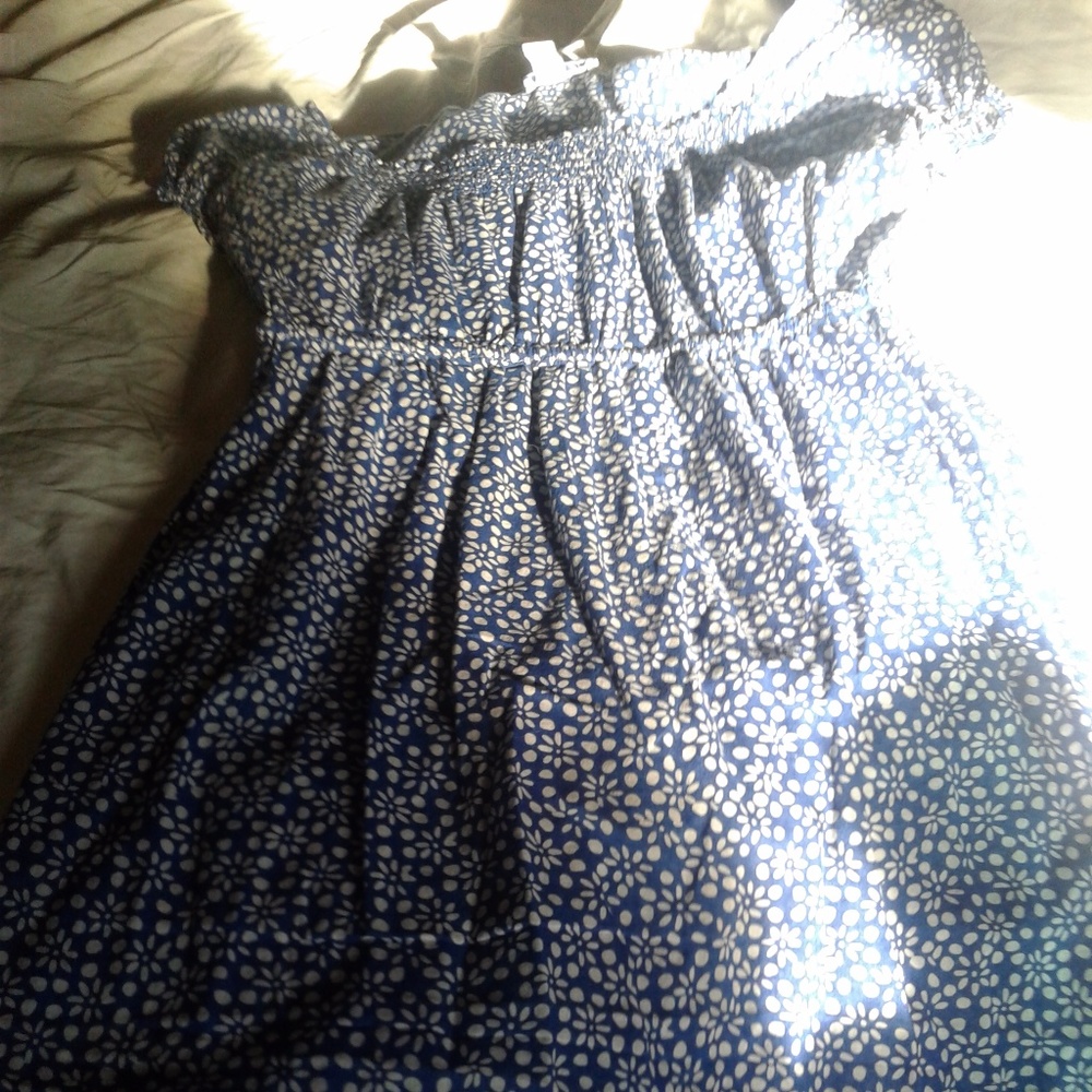 American Eagle Outfitters baby doll cut shirt.