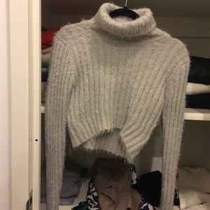 MISSGUIDED Fluffy Roll Neck Crop Jumper Grey (4)