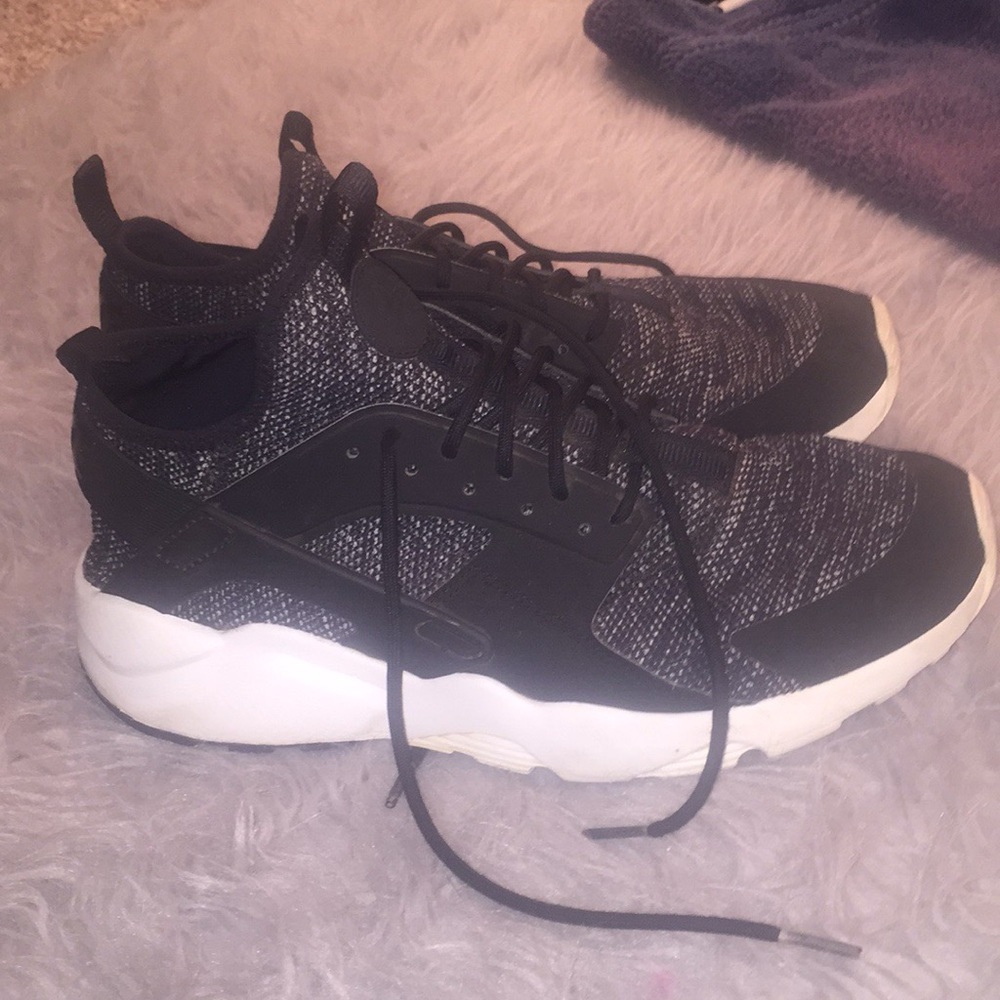 ❌SOLD❌Nike Hurraches size 10