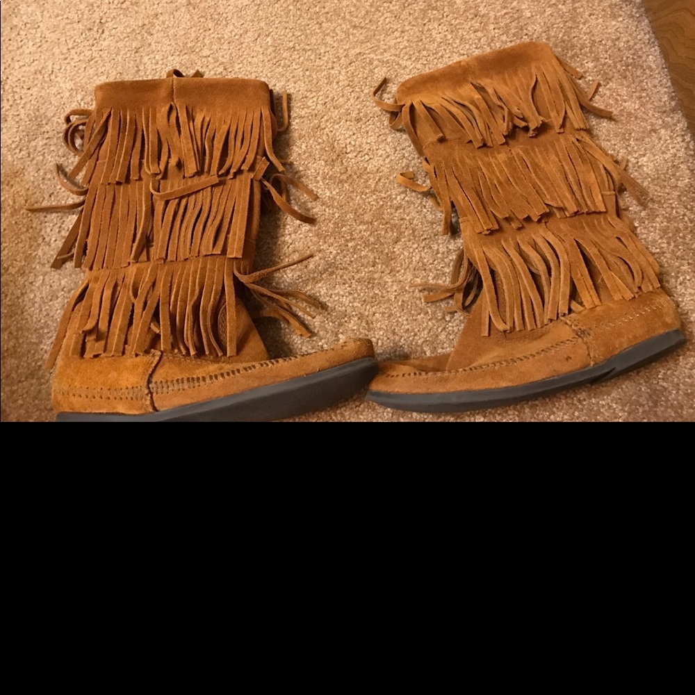 Minnetonkas, size 7
