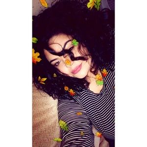 Meet your Posher, Devan