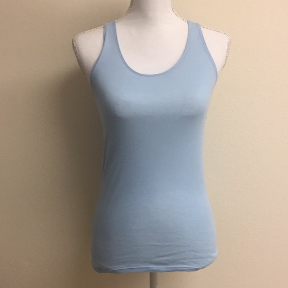 NWOT Uniqlo tank bundle - Picture 2 of 8
