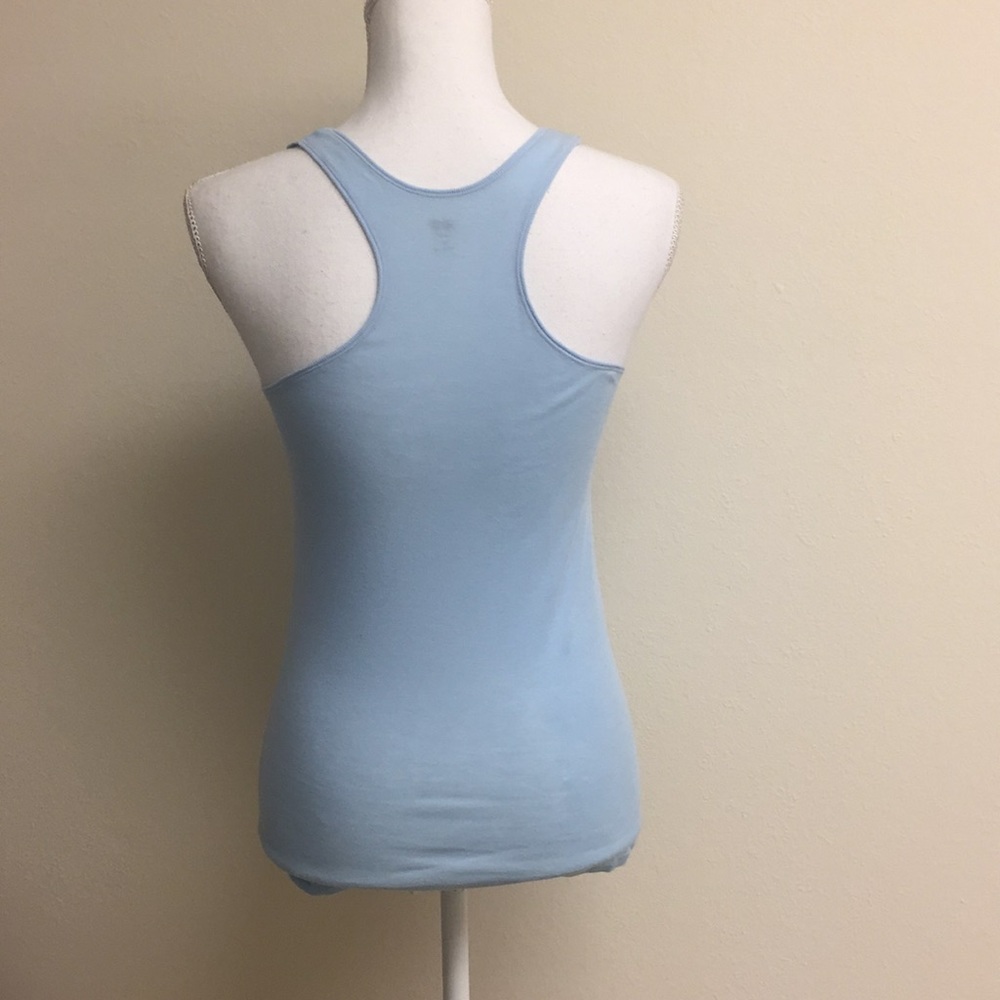 NWOT Uniqlo tank bundle - Picture 3 of 8
