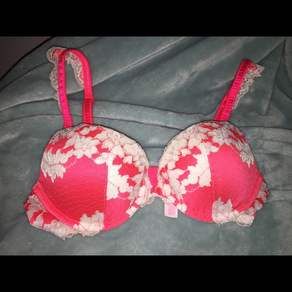 Victoria's Secret lace pushup bra