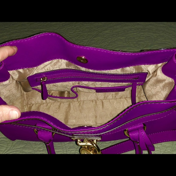 Michael Kors purse & wallet set - Picture 2 of 7