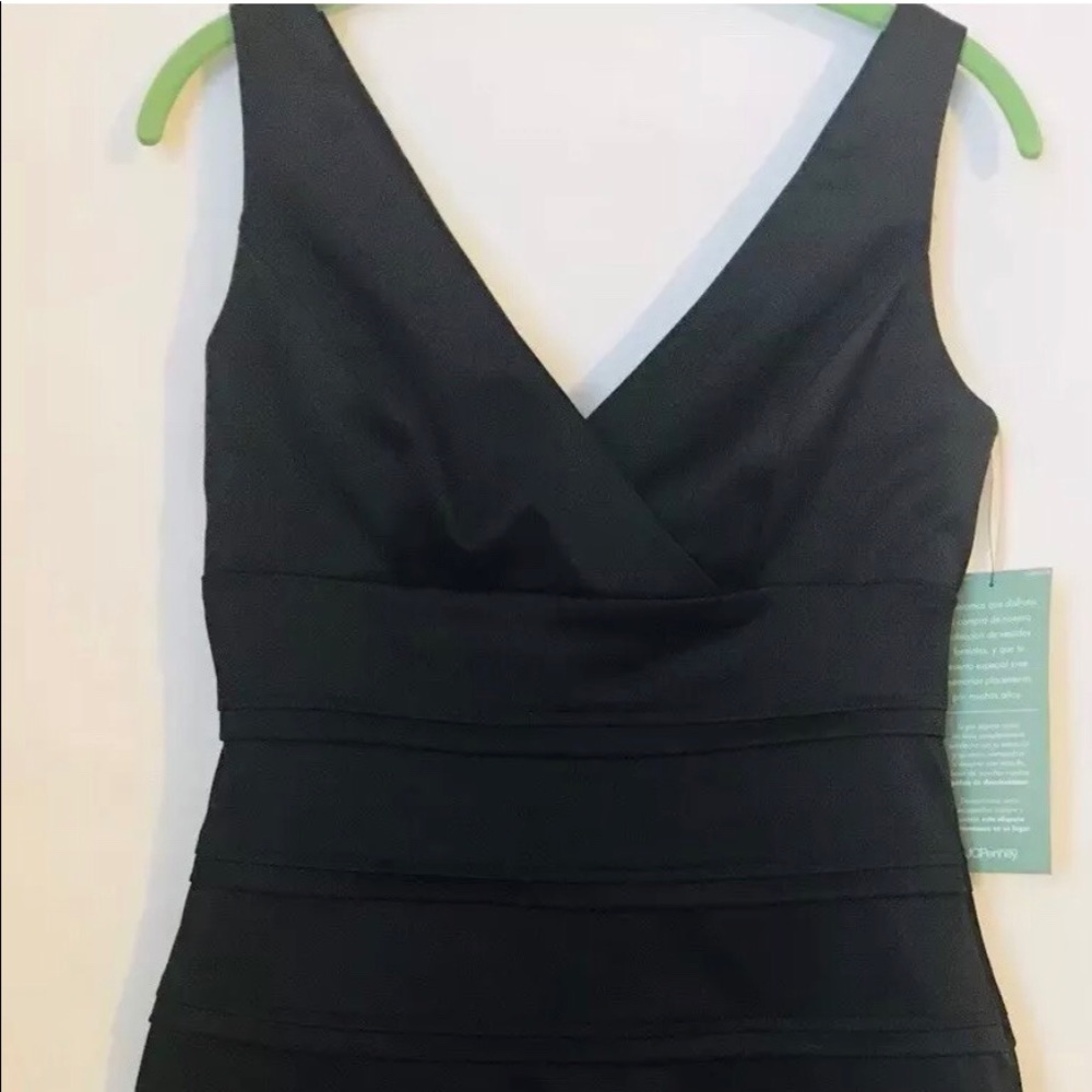 American Living Women V Neck Bodycon SZ 6 Black