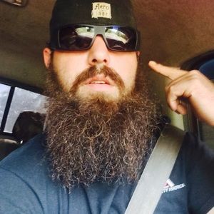 Meet your Posher, Derrick