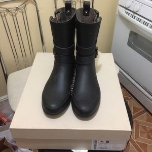 Burberry rain boot size 38