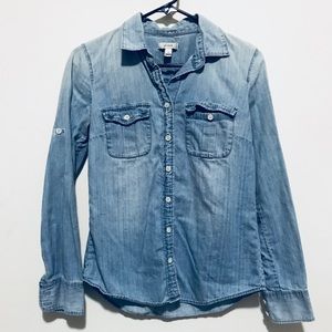 j crew everyday chambray button up