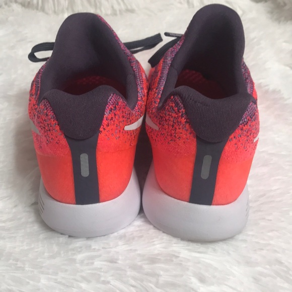 Nike Women's LunarEpic Low Flyknit 2 Running - Picture 4 of 6