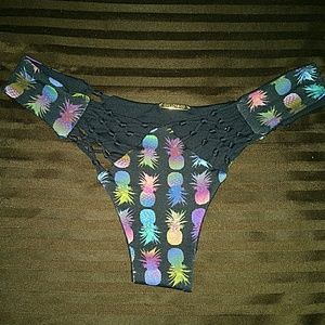 Hawaiian Palms Moonlight & Luau Knotted V Brief