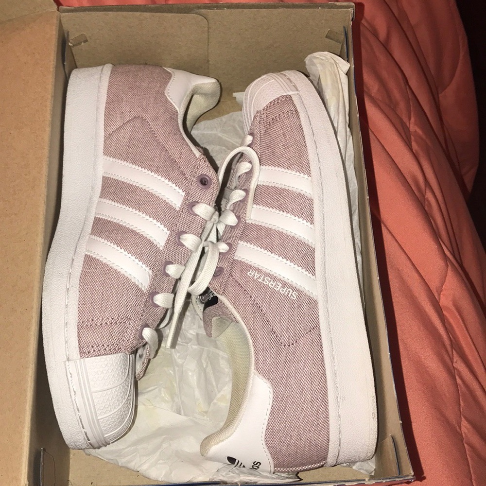 Shoes - Picture 3 of 4