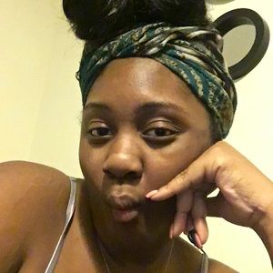 Meet your Posher, Christina