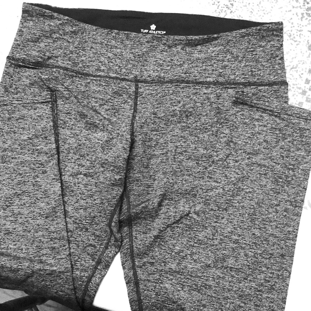 Tuff Athletics yoga pants Like New