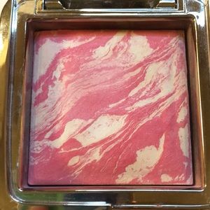 Hourglass ambient lighting blush in diffused heat
