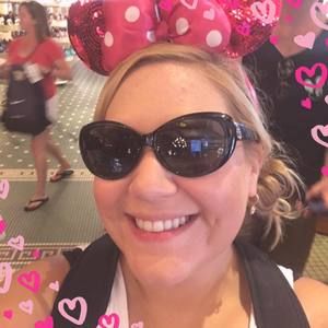 Meet your Posher, Monique