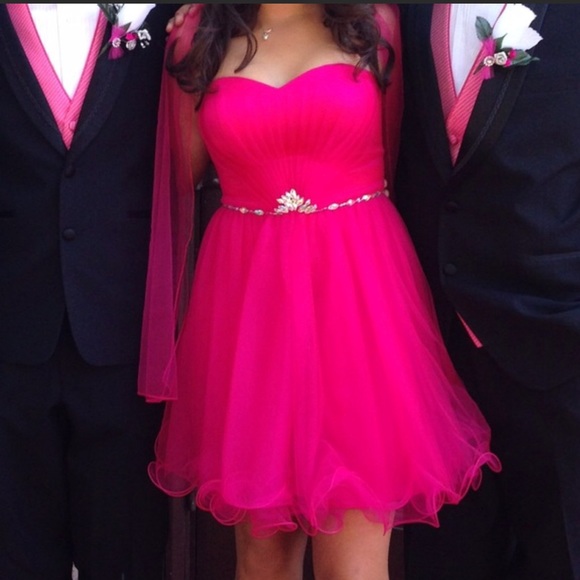 Worn once for a few hours. - Picture 2 of 3