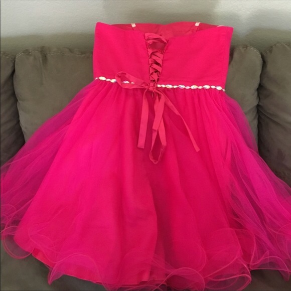 Worn once for a few hours. - Picture 3 of 3