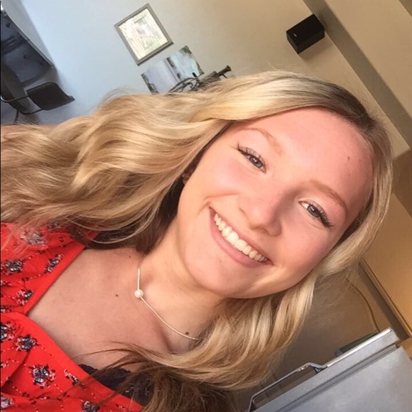 Meet your Posher, Isabel - Picture 1 of 1