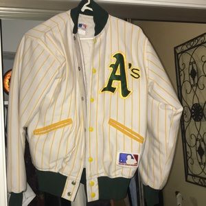 Authentic VINTAGE MLB Oakland A’s jacket