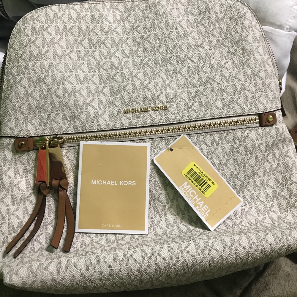 Michael Kors Vanilla MD Slim Backpack