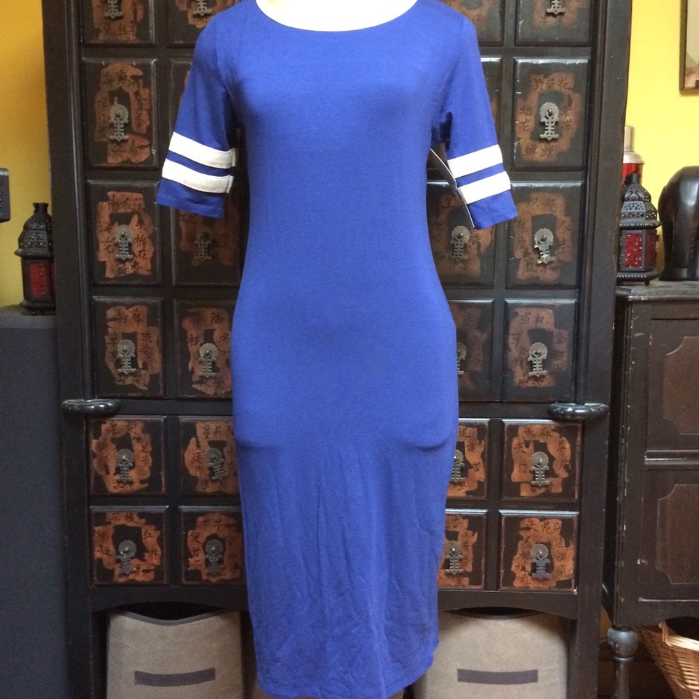 Lularoe Julia sheath dress in beautiful blue!