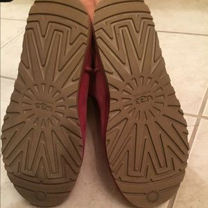 Pink bow back uggs