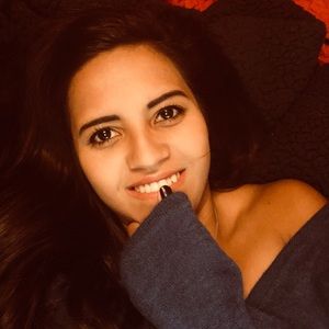 Meet your Posher, Adrianna