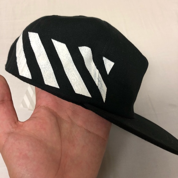 ❌SOLD❌ Off-White Hat - Picture 4 of 8