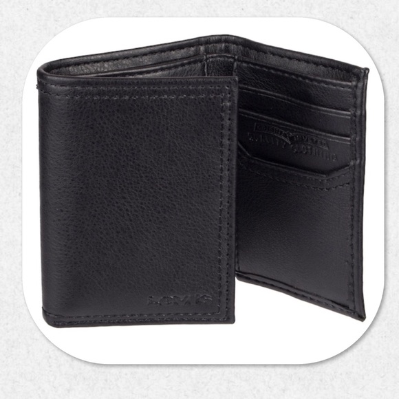 Men's Levi's RFID-Blocking Trifold Wallet (Brown) - Picture 2 of 5