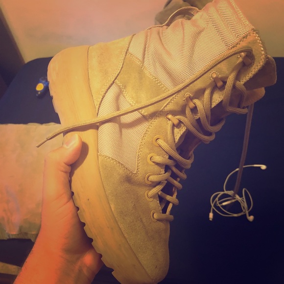 Yeezy season 3 main image 2