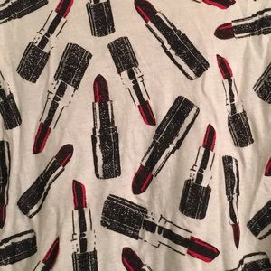 Heritage 1981 Tops - Beauty Junkie T-Shirt 💄💄💄 Heritage 1981 Tops - Beauty Junkie T-Shirt 💄💄💄