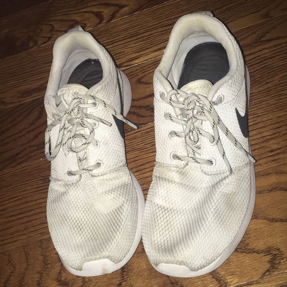 Gray Nike Roshes