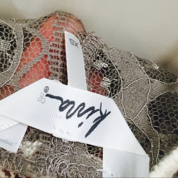 Kiarra Taupe & Cream Strap Back Blouse! - Picture 8 of 8