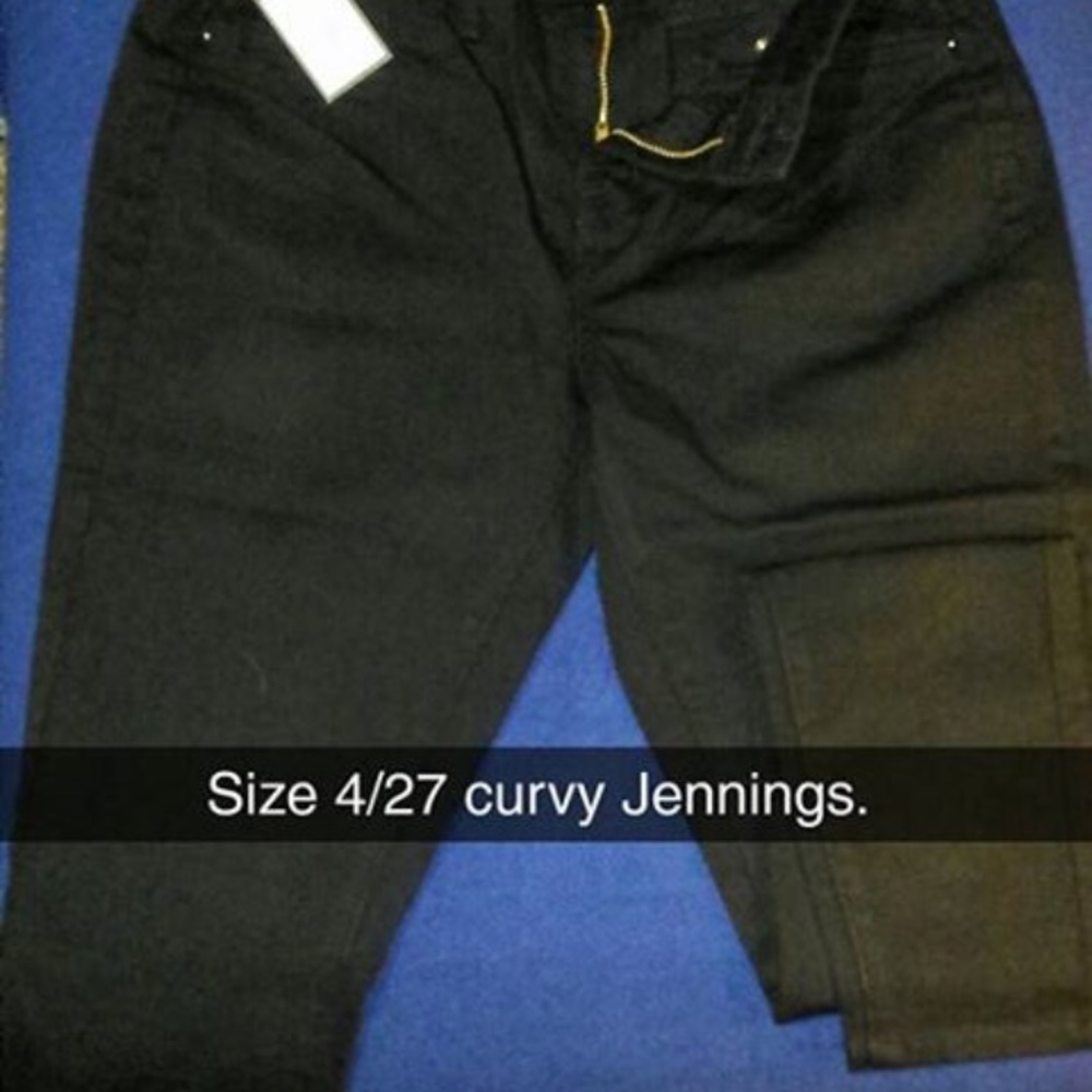 Brand new CURVY fit black jeggies