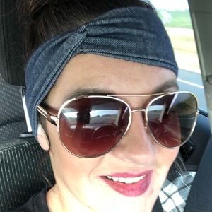 Meet your Posher, Adrienne