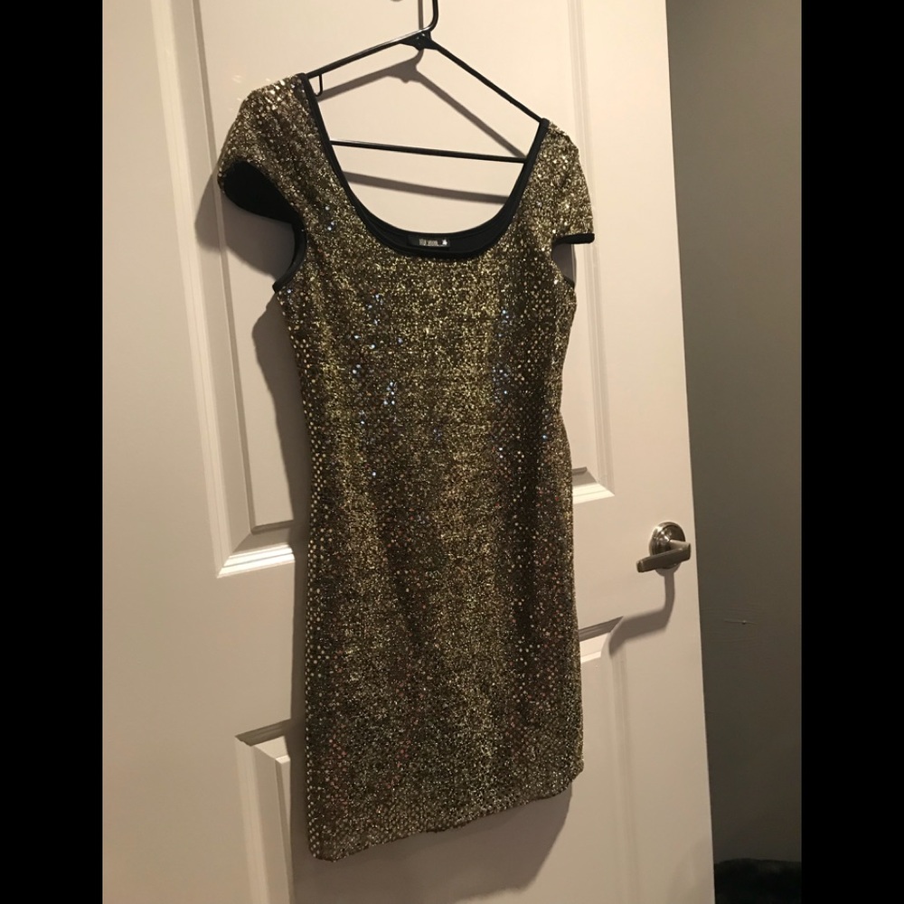 Perfect NYE dress! Gold and black dress.