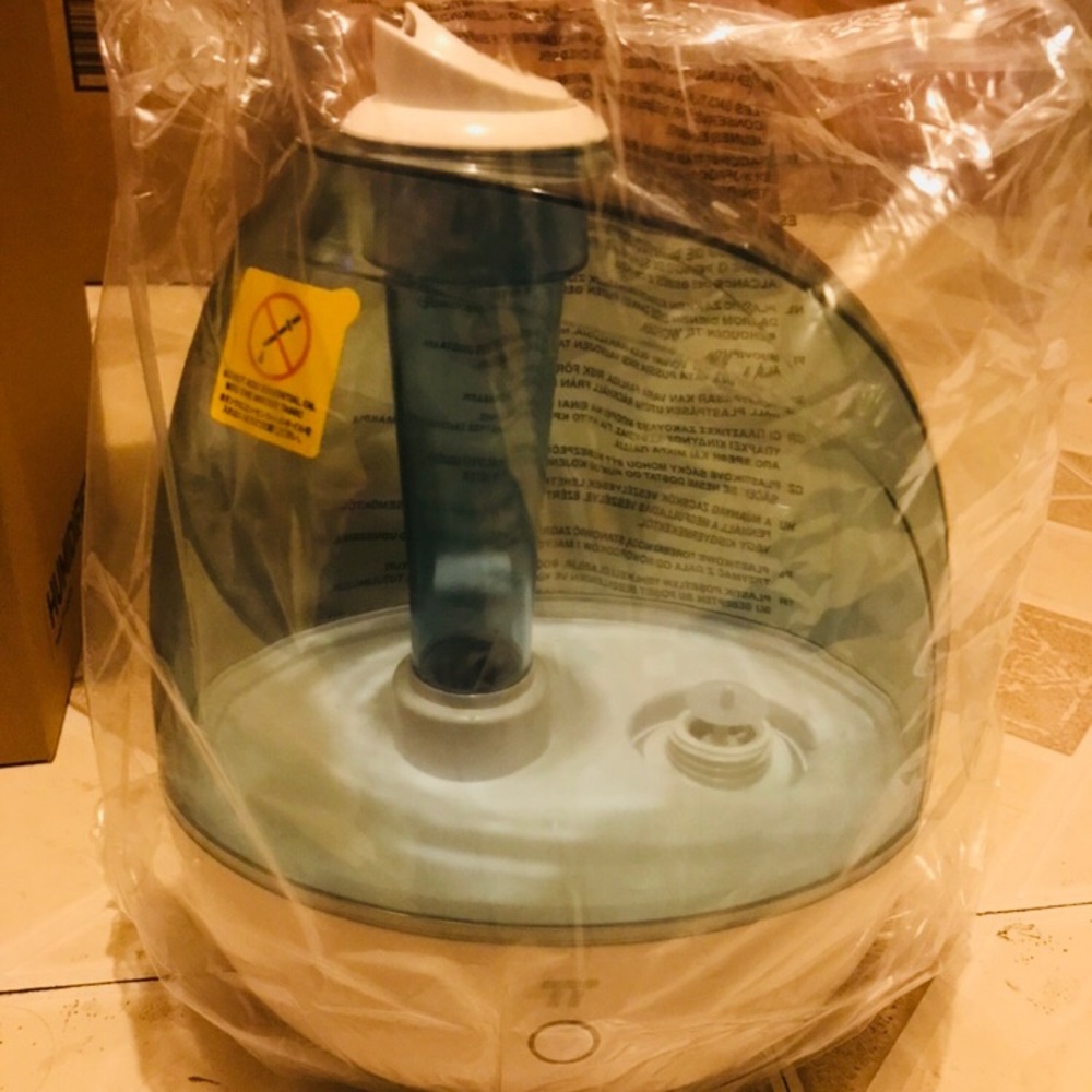Humidifier - Picture 3 of 3