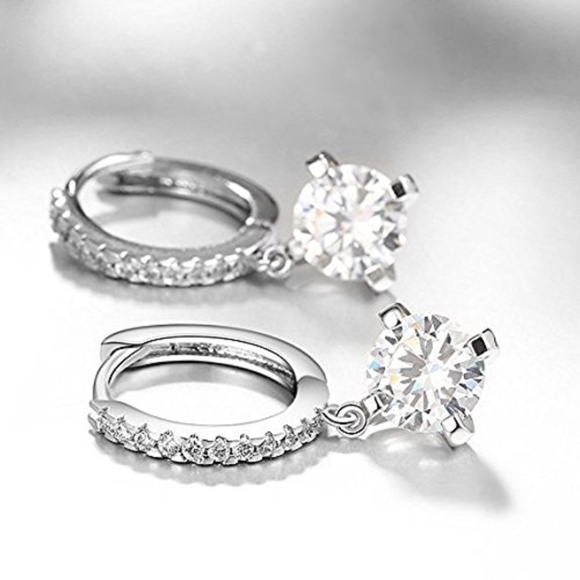 ❤️4 for $20 Sale❤️ CZ Sliver Hoop Earrings - Picture 3 of 4