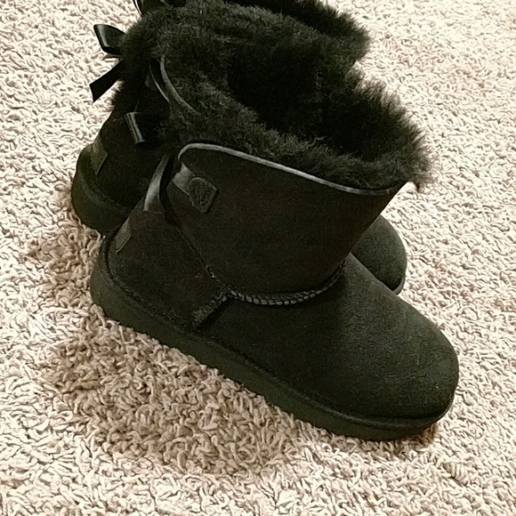 Ugg boots bailey bow size 6 - Picture 4 of 4