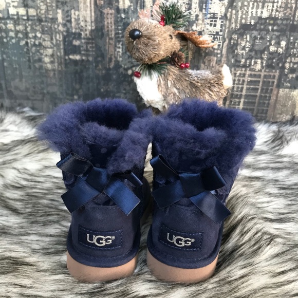 ✨Girl’s UGG Bailey Bow Mini Navy ✨ - Picture 5 of 8