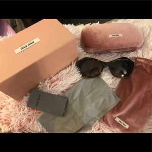 Miu Miu sunglass