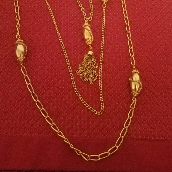 VTG Goldtone Tassel Set - Picture 2 of 4