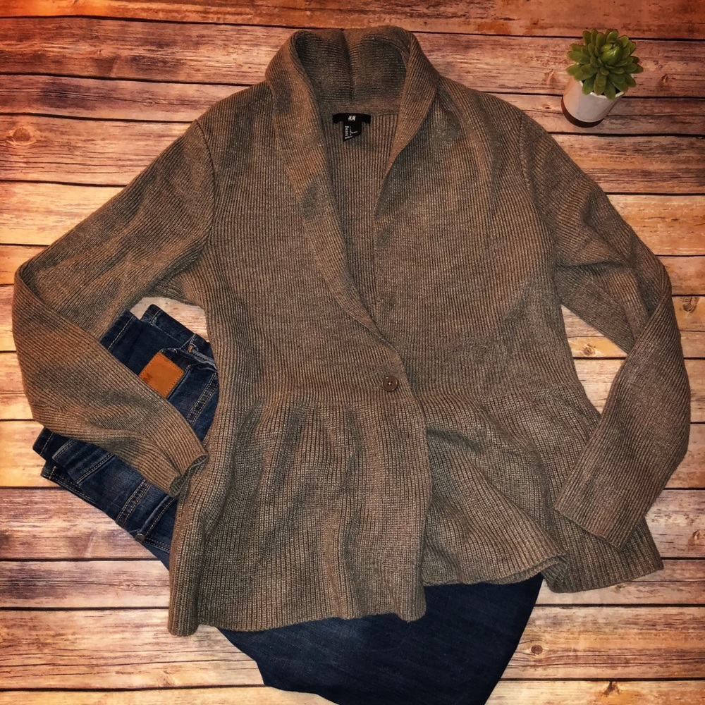🤩 Gorgeous H&M Cardigan Sweater